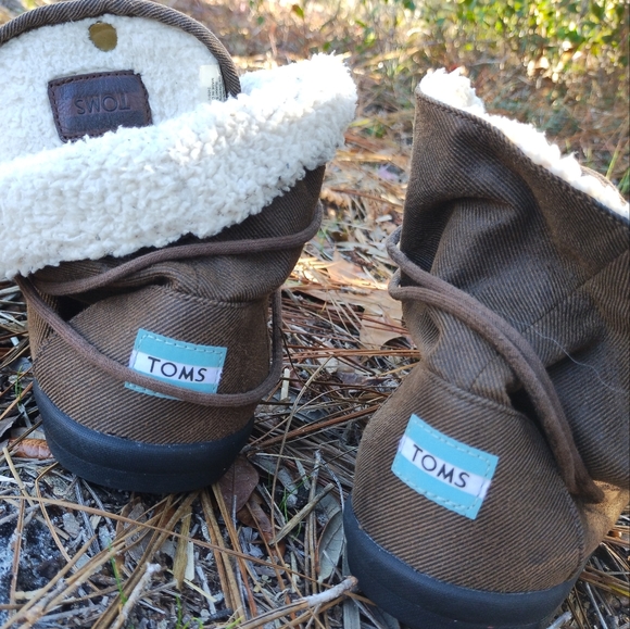 TOMS Fur Boots main image 2